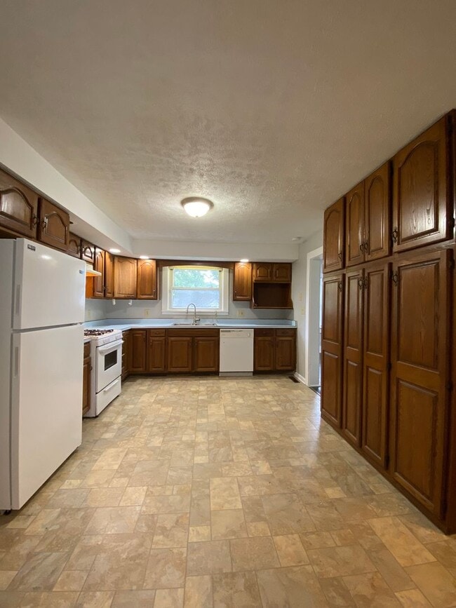 Photo - 615 W Wilkinson St