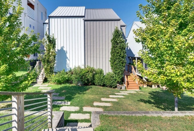 Photo - Modern 3BR/3.5BA home in Sylvan Summit, ju...