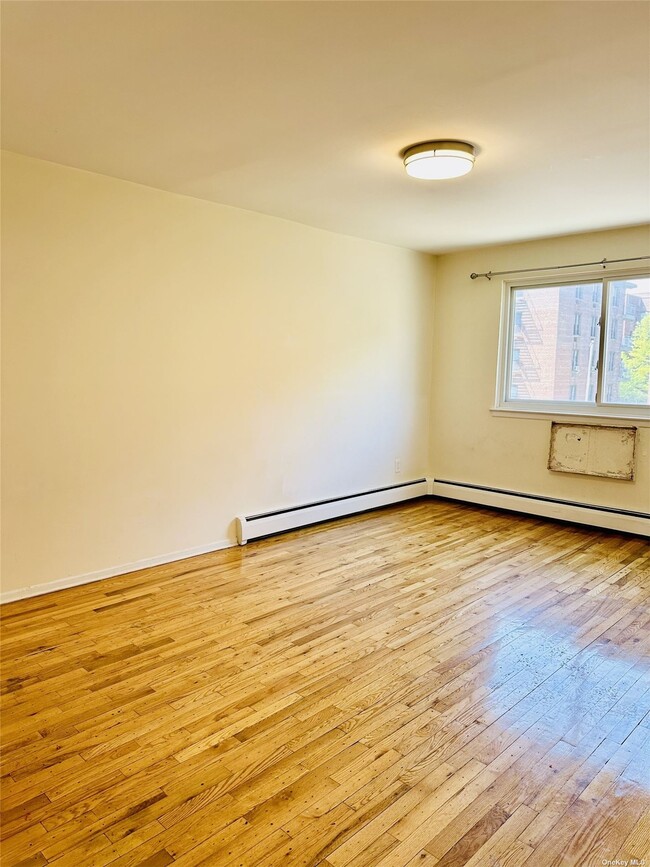 144-37 Barclay Ave Apartment Unit 3rd Fl - Queens, NY | ForRent.com