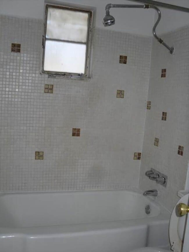 Photo - **Charming 2-Bedroom Home in Tempe**