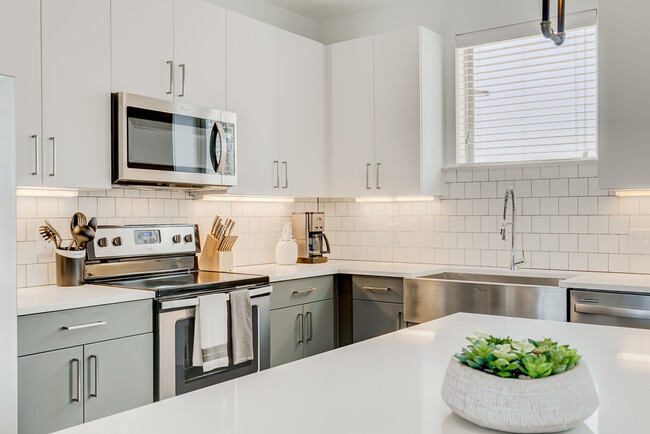 Building Photo - 405 Crawford St Unit 102.44 Rental
