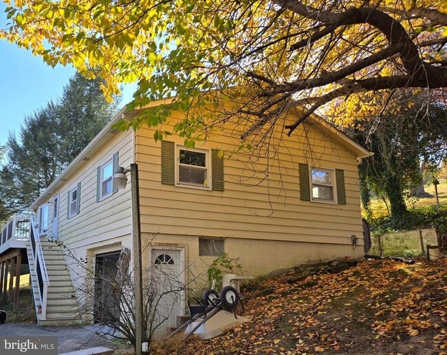 Building Photo - 1207 Deer Creek Church Rd