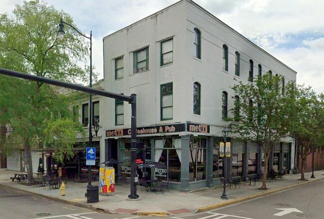 Building Photo - 1050 Broad St