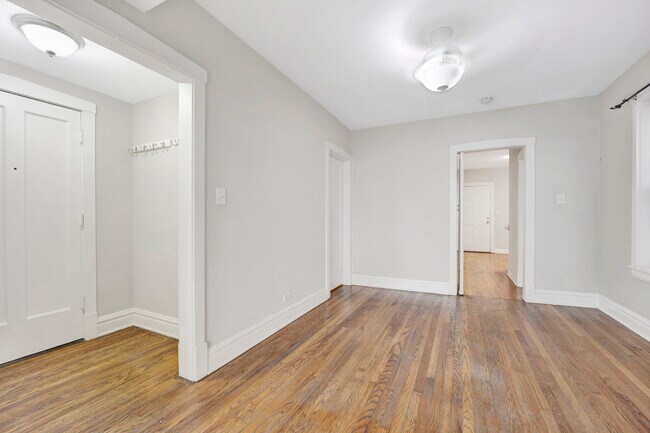 Photo - 2651 N Marshfield Ave