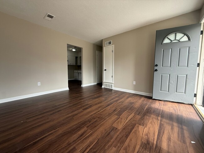 Photo - 256 Delta Rd