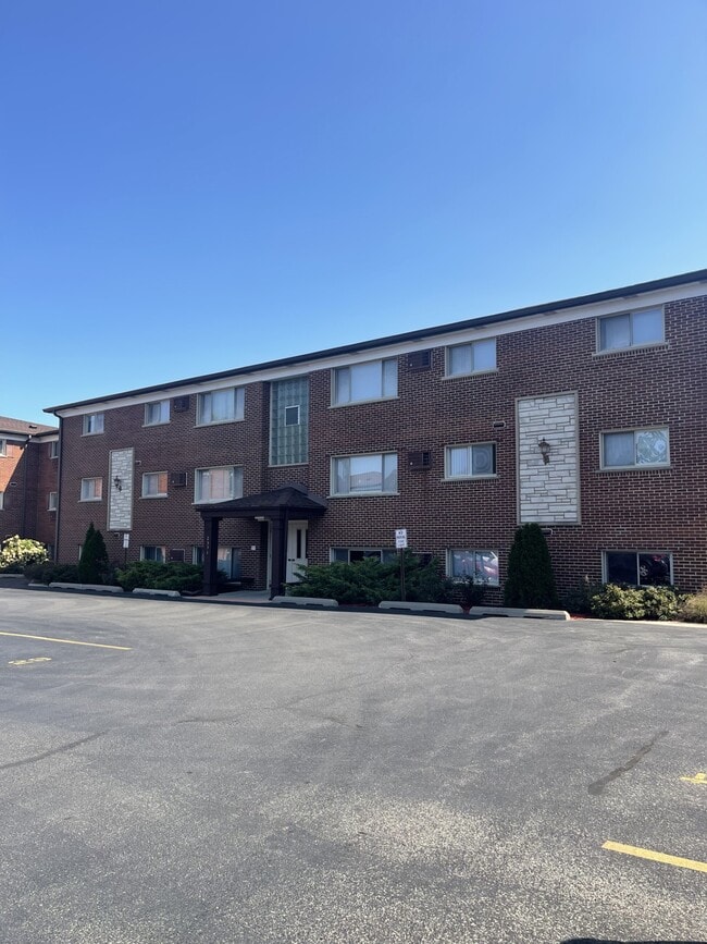 Building Photo - 2531 Thatcher Ave Unit 3C Rental