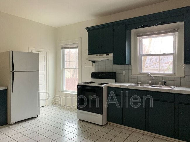 Photo - 16 Hillside St Unit Apt A