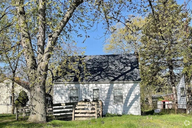 Building Photo - 602 Williamsville Ave Rental