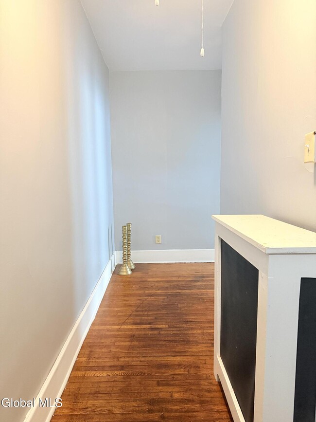 49 Elizabeth St Unit 1