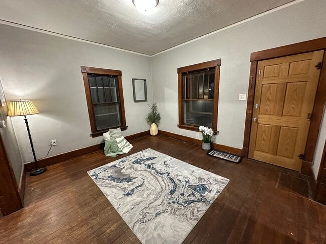 Photo - 2 bed, 1 bath home for rent in Waterloo