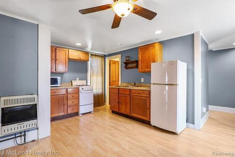 Photo - 4689 Center St Unit 1/2