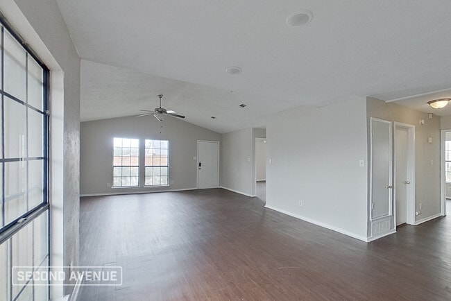 Photo - 9124 Pinehaven Dr