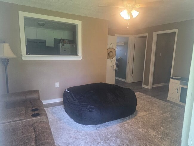 Photo - Adorable 2 bedroom 1 Bathroom House