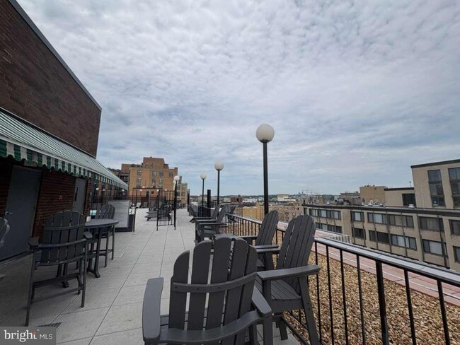 Photo - 1420 N St NW Unit 1010