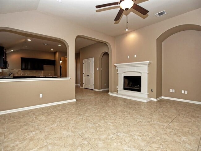 Photo - 140 Copper Lake Ln