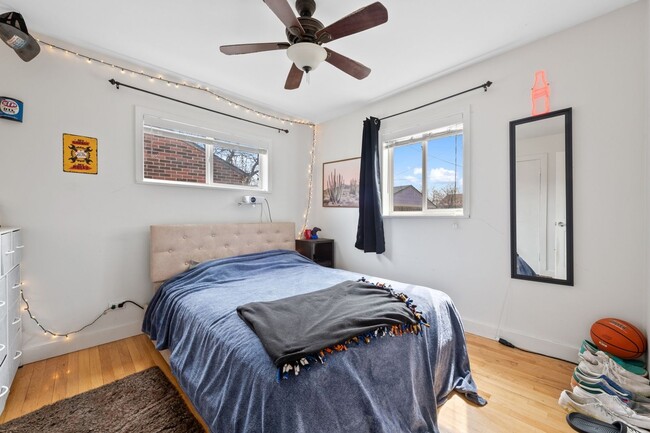 Photo - 1530 W Berkeley Pl