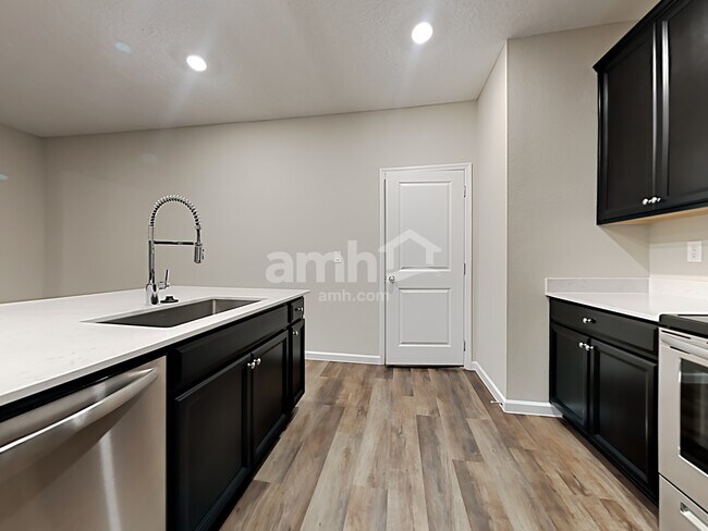 Photo - 91 Hemlock Point