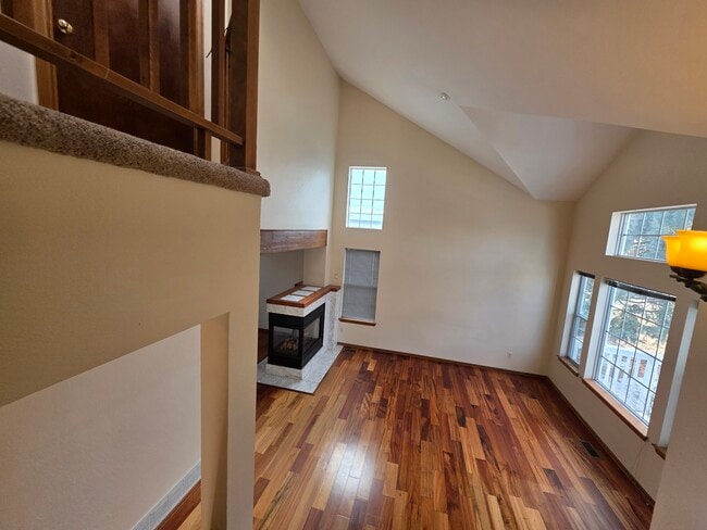 Photo - 7664 Halleys Dr