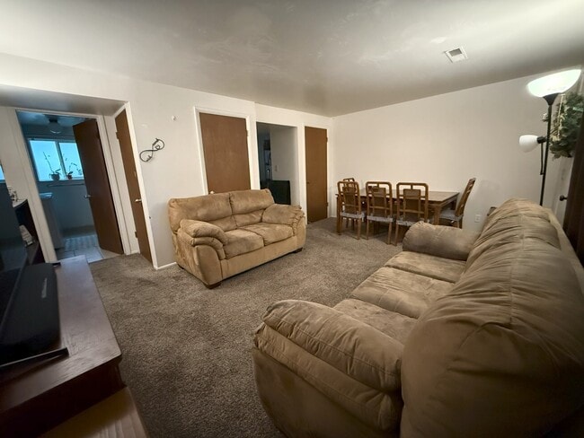 Photo - 2012 Nevada Cir
