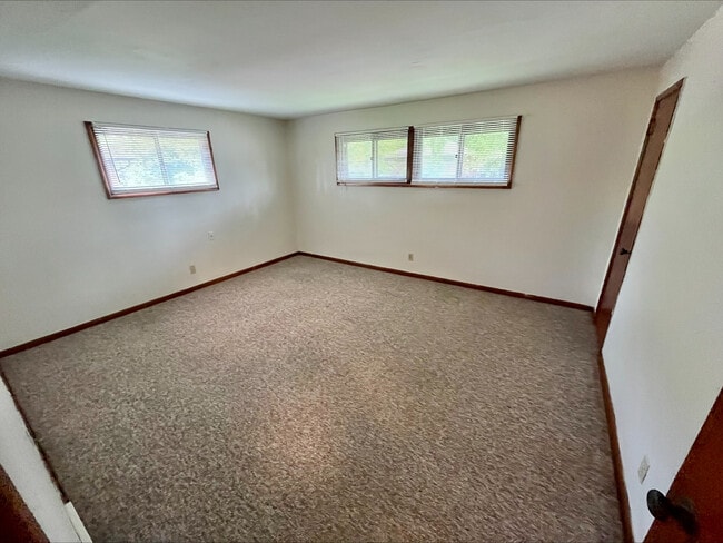 Photo - 1141 Saxe Ave