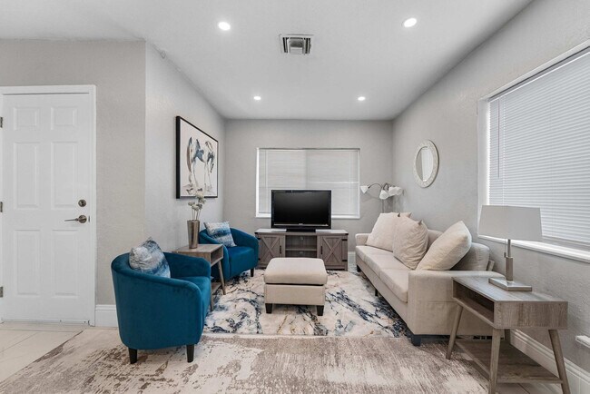 Building Photo - 2227 Cody St