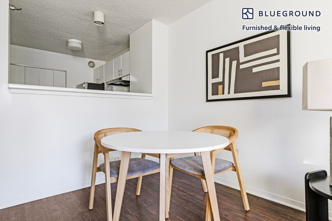 Photo - 445 E Ohio St Unit FL23-ID1123