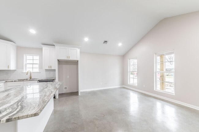 Photo - 3 bedroom 2 bath Townhome