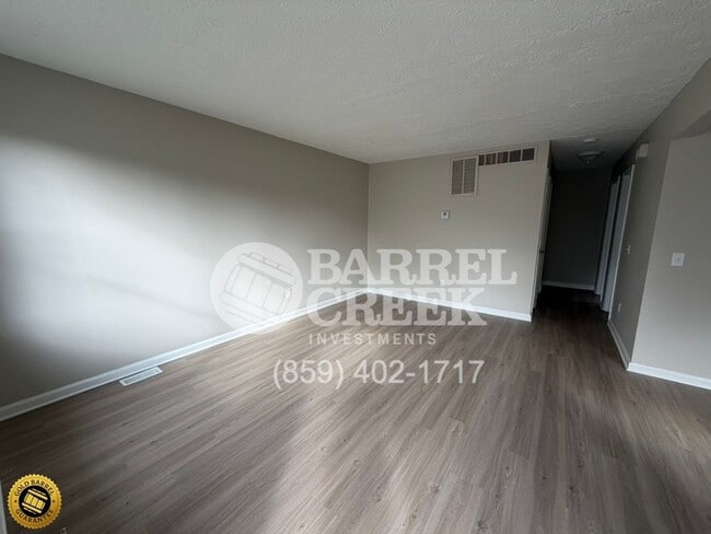 Photo - 417 Earl St Unit B