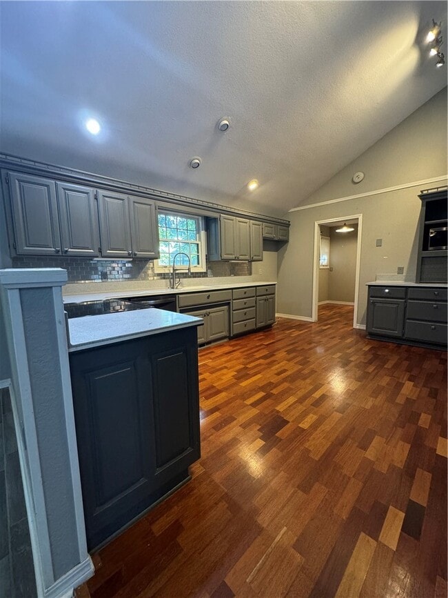 Photo - 47 Dalton Dr