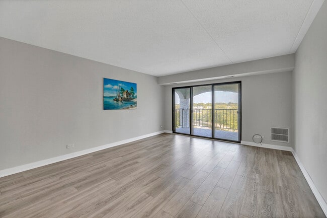 Photo - 350 Plum Creek Dr Unit 410