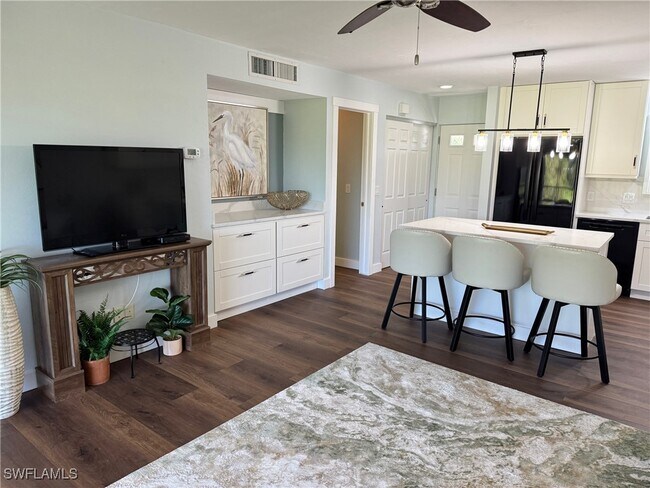 Photo - 746 Eagle Creek Dr Unit 203