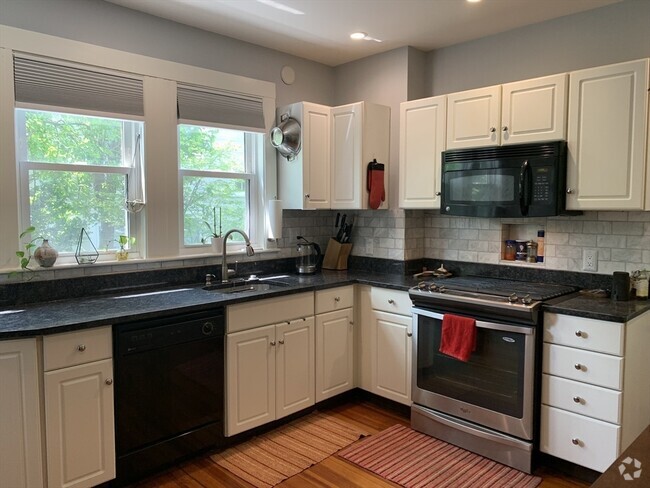 Building Photo - 56 Farragut Ave Unit 1 Rental
