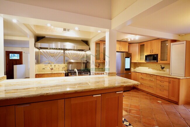 Photo - Available Now! 3 Bedroom San Rafael House