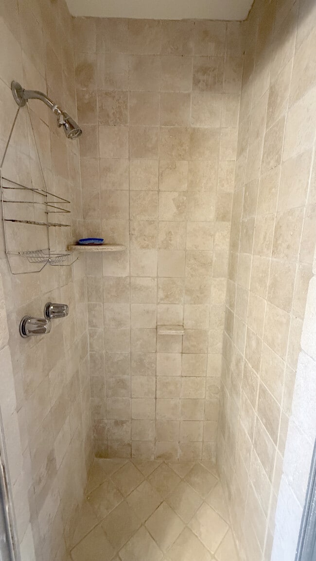 Photo - 6243 Blucher Ave