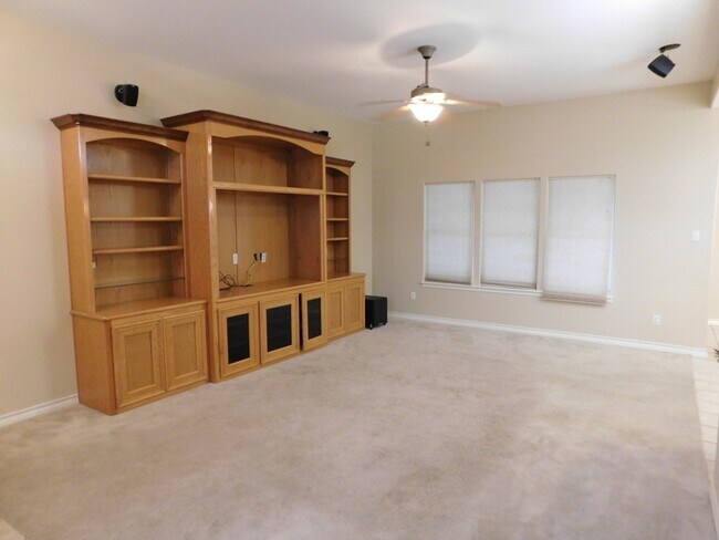 Photo - Spacous Southside Split Bedroom Home