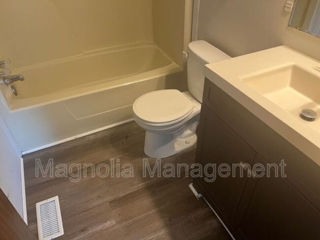 Photo - 116 Wester Ave