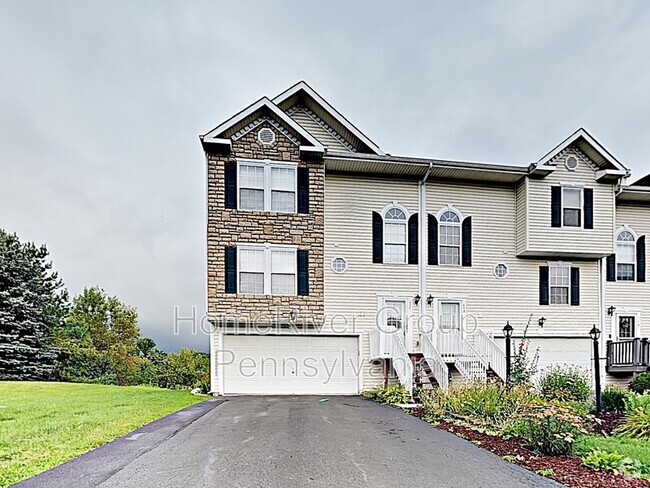 Building Photo - 111 Antler Hollow Ct Rental