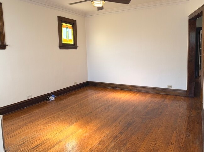 5112 W Sunnyside Ave Unit 2