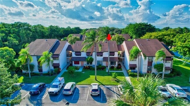 Building Photo - 5040 Rose Hill Dr Rental