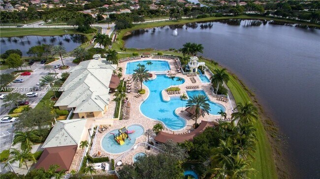 Photo - 1641 Zenith Way