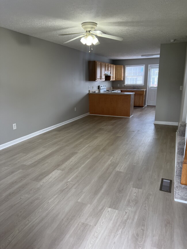 Photo - 577 Beaverview Dr