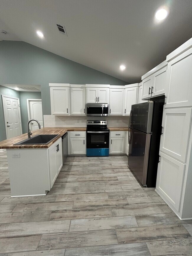 Photo - 65 Birchwood Dr