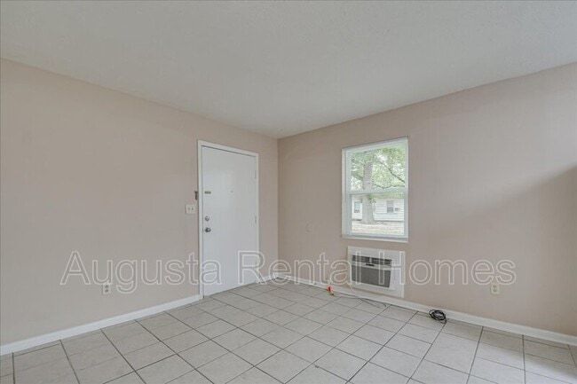 Photo - 331 Verdery Dr