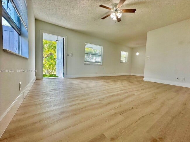 Photo - 1109 NE 6th Ave Unit 1