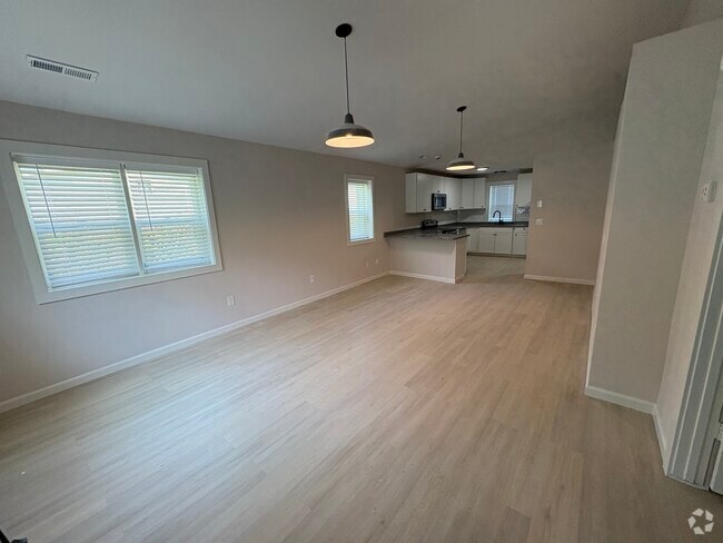 Building Photo - 1075 Jenkins Rd Rental