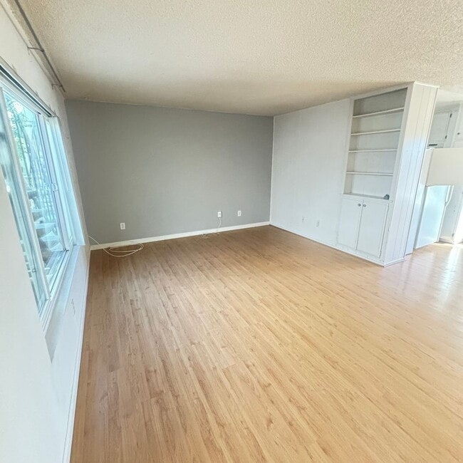 Photo - CHARMING PACIFIC BEACH 2BD/2BA CONDO! CLOSE TO THE BAY & OCEAN! Only $3,295/mo!
