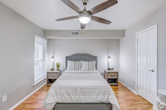2BR, 2BA - 1,113SF - Primary Bedroom