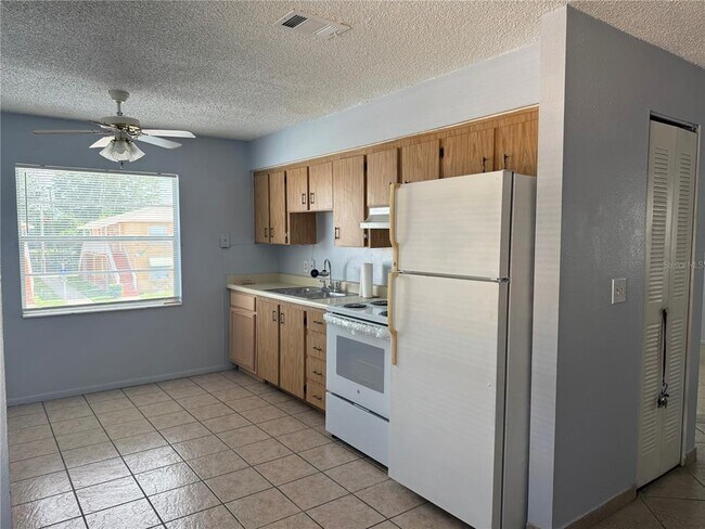 708 Michigan Ct Unit 3