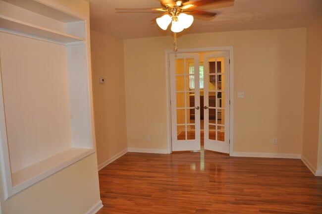 Photo - Pre Leasing Fall Semester 2026