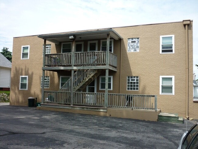 Photo - 801 S 49th St Unit 807